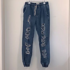 Ripped jogger jeans